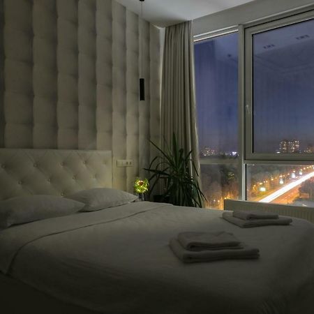 Black&White Apartment In Smart Plaza Kyjev Exteriér fotografie