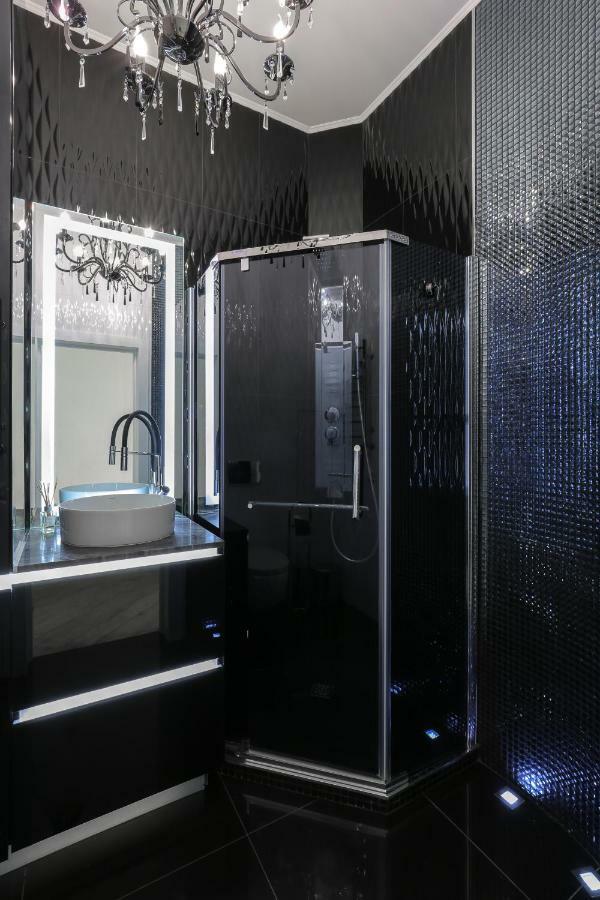 Black&White Apartment In Smart Plaza Kyjev Exteriér fotografie